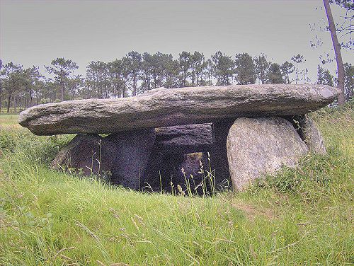 Dólmen Pedra da Arca en Dumbría - Galicia