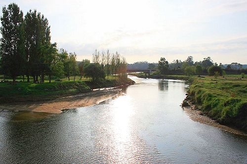 Río Umia ao seu paso por Ribadumia - Galicia
